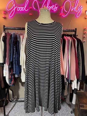 Sleeveless Black and White Striped Midi Dress